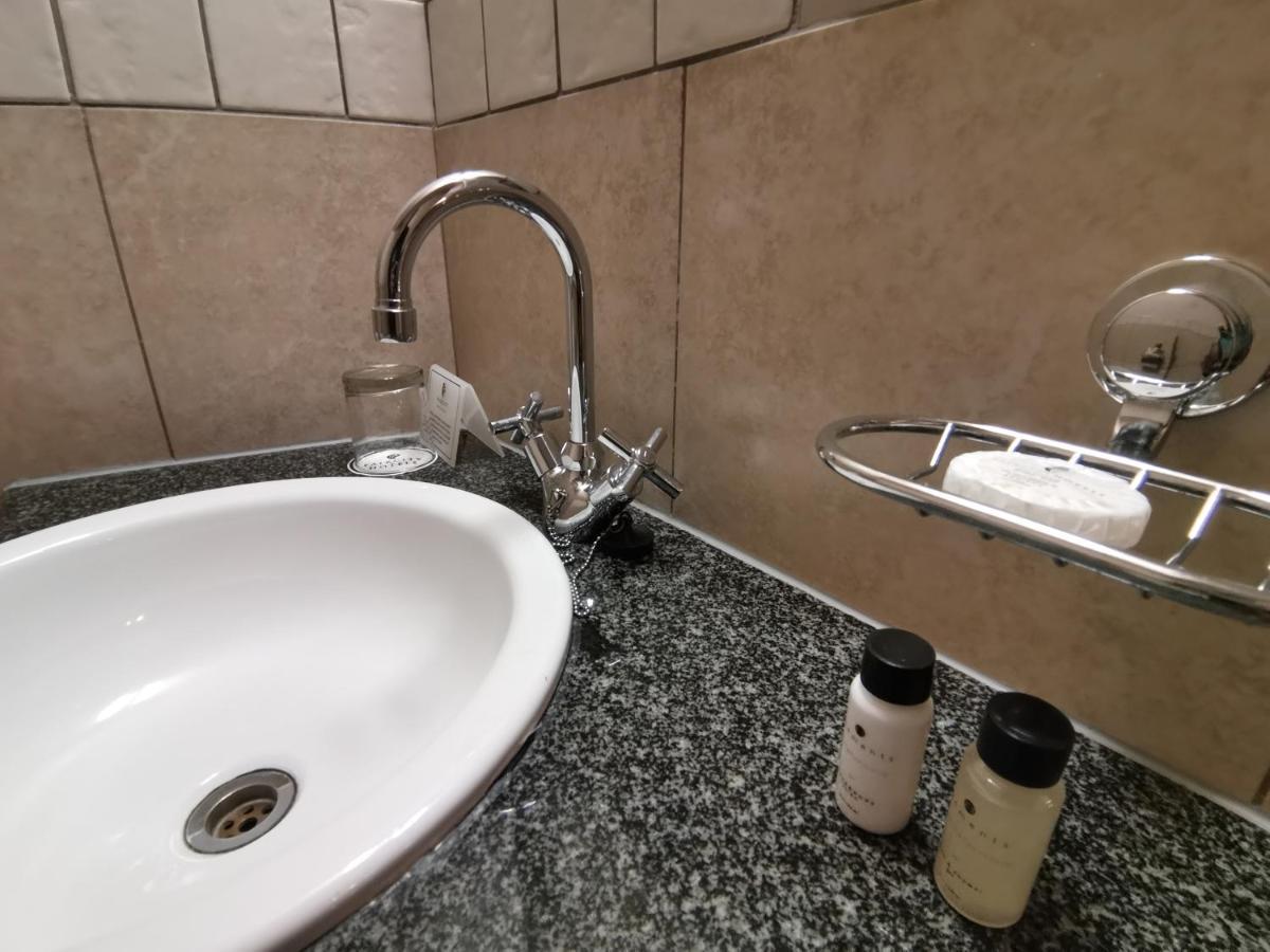 Mapungubwe Hotel Apartments Marshalltown ヨハネスブルグ エクステリア 写真