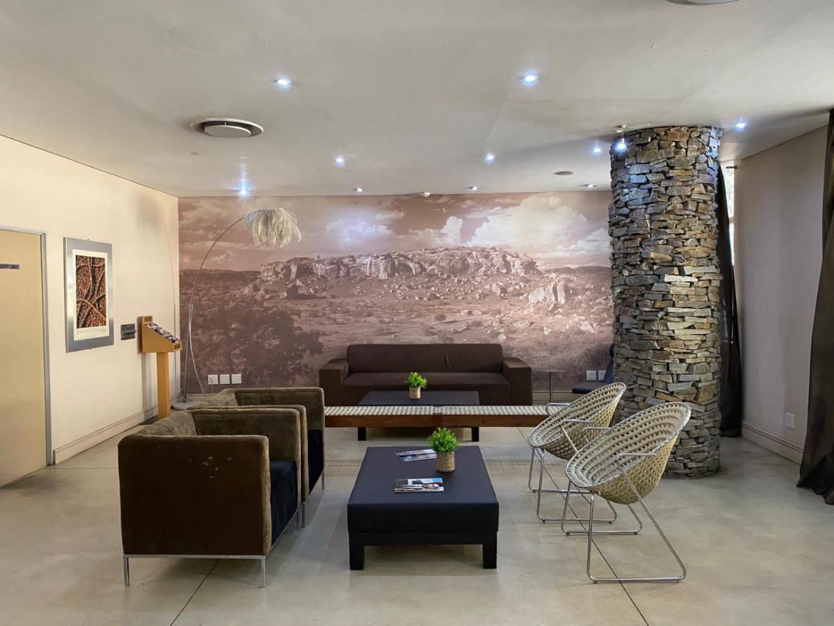 Mapungubwe Hotel Apartments Marshalltown ヨハネスブルグ エクステリア 写真