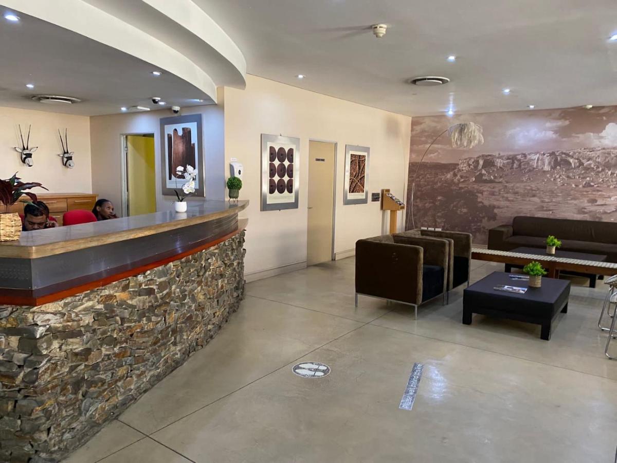 Mapungubwe Hotel Apartments Marshalltown ヨハネスブルグ エクステリア 写真