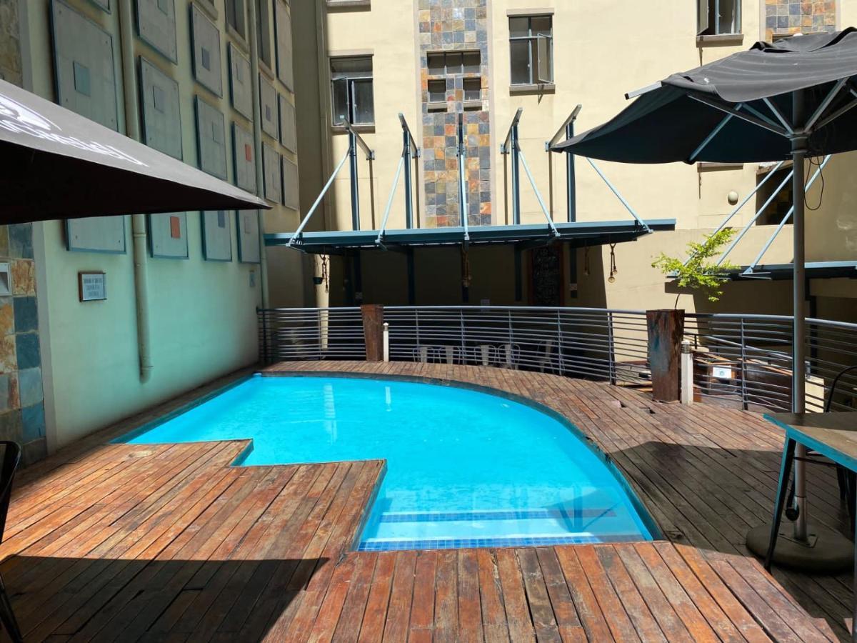 Mapungubwe Hotel Apartments Marshalltown ヨハネスブルグ エクステリア 写真