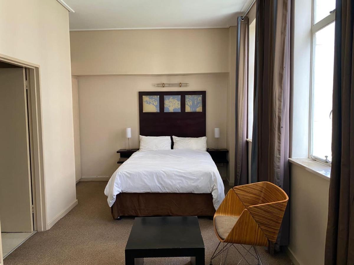 Mapungubwe Hotel Apartments Marshalltown ヨハネスブルグ エクステリア 写真